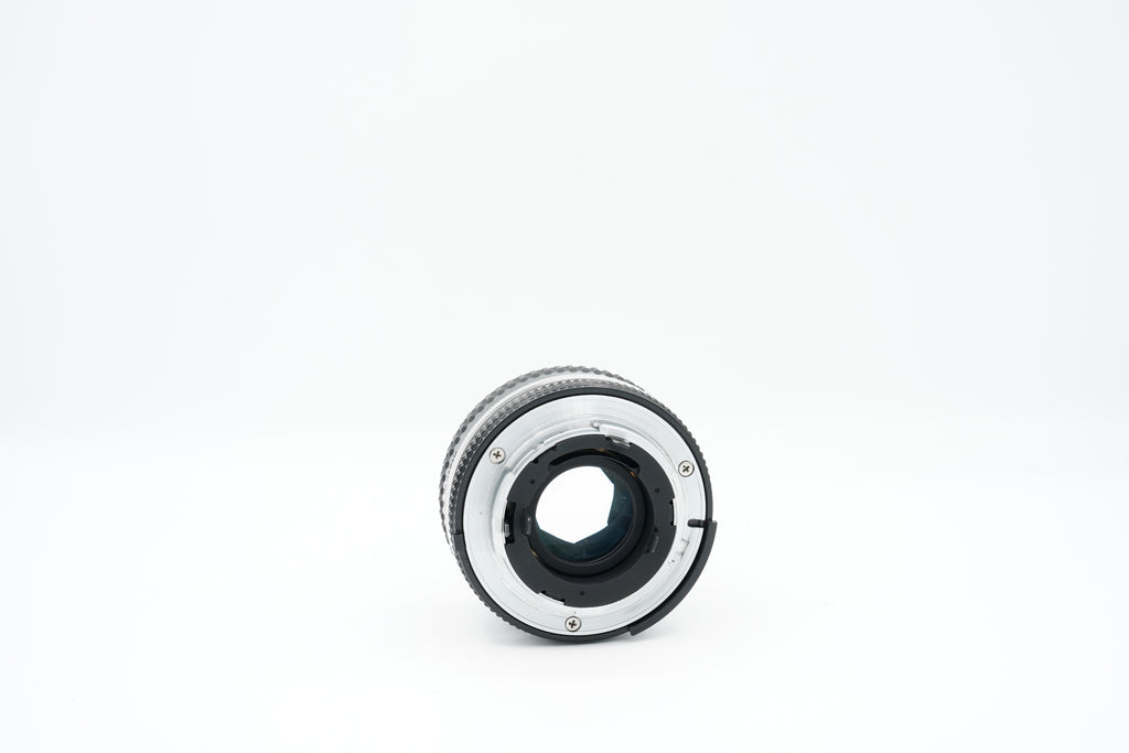 Nikon 50 1.8 SN: 2096351