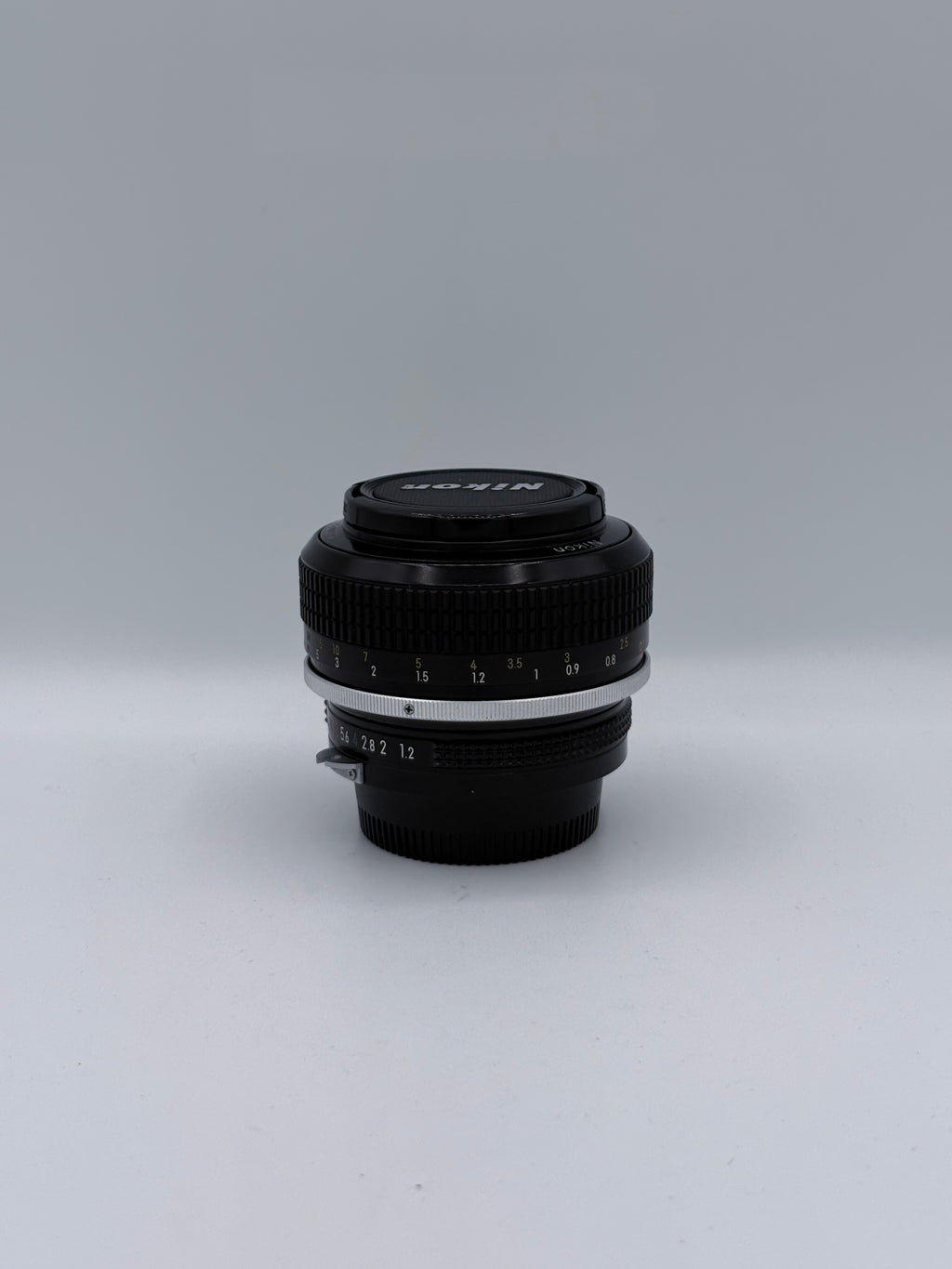 Nikon 55mm f1.2 sn 365760