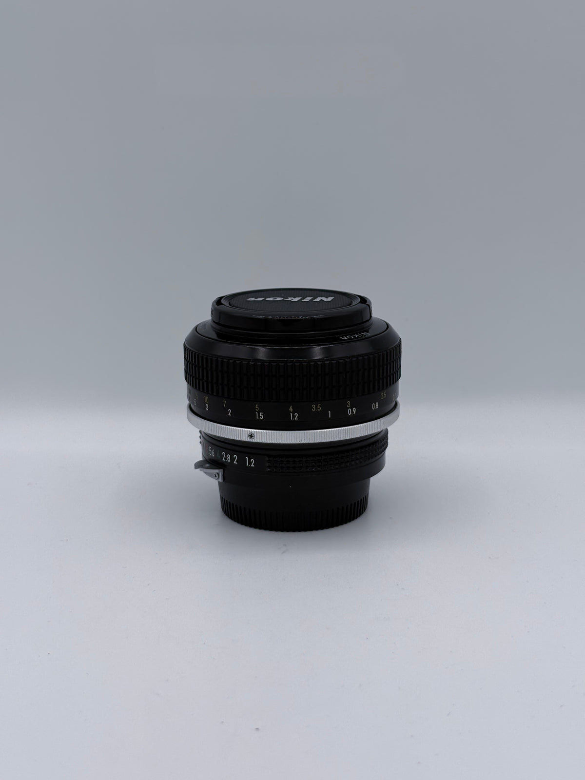 Nikon 55mm f1.2 sn 365760
